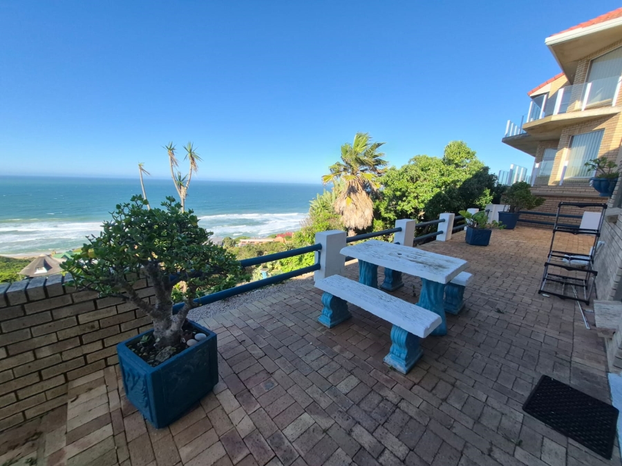 4 Bedroom Property for Sale in Dana Bay Western Cape